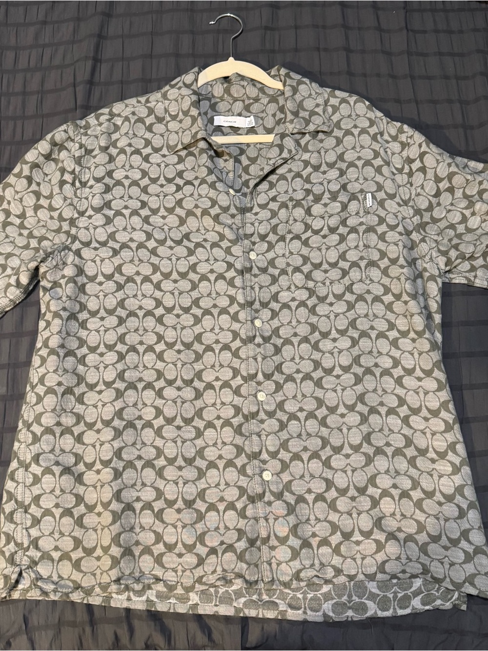 Coach Men’s Short-Sleeve Button-Down Shirt in Gray Signature Print Large